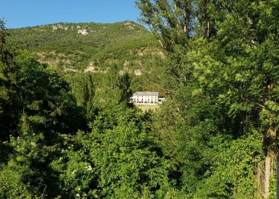 Hotel Des Gorges Au Viaduc Rivière-sur-Tarn Exterior foto